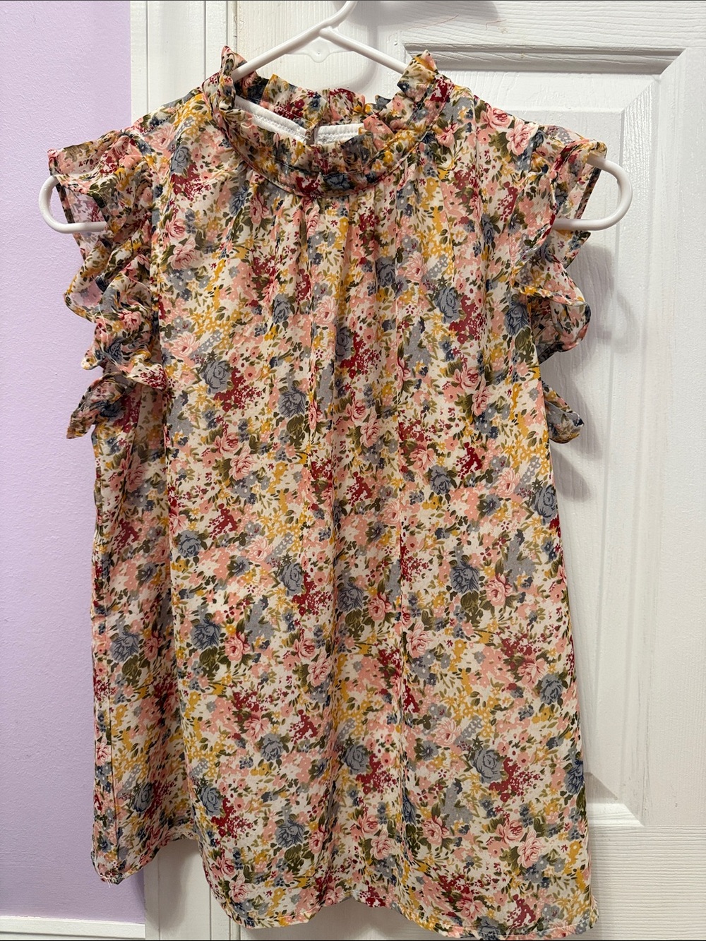 Printed Ruffle-Sleeve Women’s Top in Floral Pink